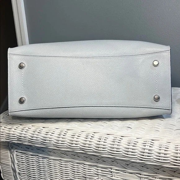 Coach Charlie Carryall - Picture 9 of 17